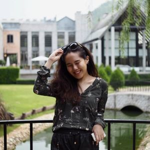 Meet your Posher, Pari